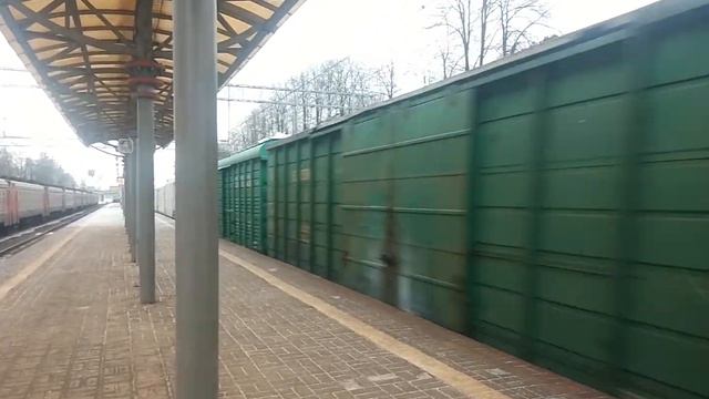 ЭД4М-0213 и 2М62У-0123 На станции Перловская