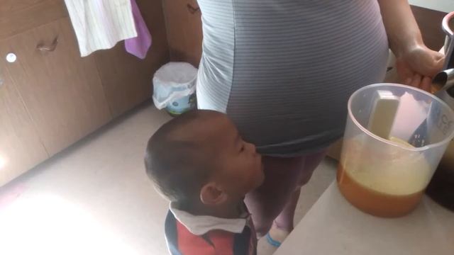 VID 20160906 120648 baby facisnated by juicer смотреть онлайн