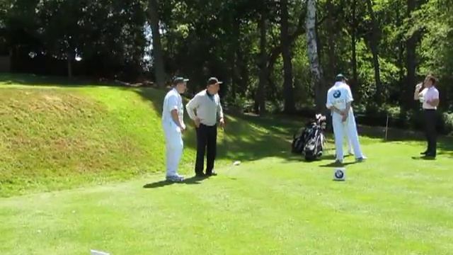 Chris Evans Sir Bruce Forsyth Anton Du Beke Playing Golf At Wentworth смотреть онлайн