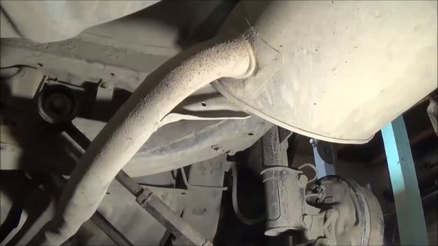 Болты задних рычагов упираются в бак )) Toyota ST190, ST195... смотреть онлайн