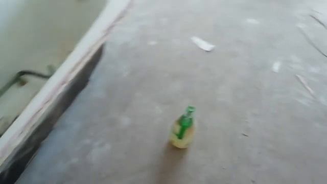 Эконом ремонт двухкомнатной квартиры. Как убрать краску со стен. смотреть онлайн