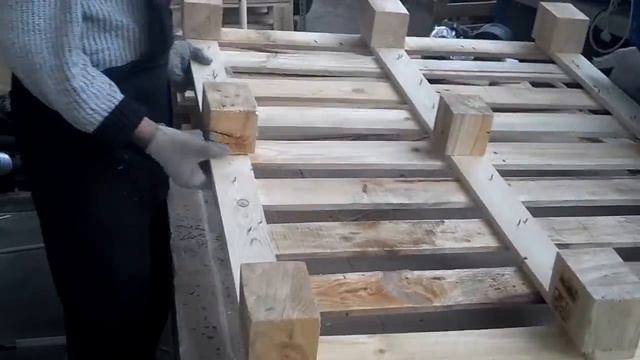 Гвоздезабивной пистолет Trusty TCN670 Сборка паллет смотреть онлайн