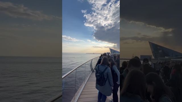 Новая классная набережная в Питере у Лахты Центра