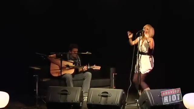 Samantha Mollen "Blame Me" NonStop Riot Live смотреть онлайн