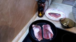Утка конфи. Утиная грудка сочная, нежная, мягкая просто пушка. Всем рекомендую так готовить.