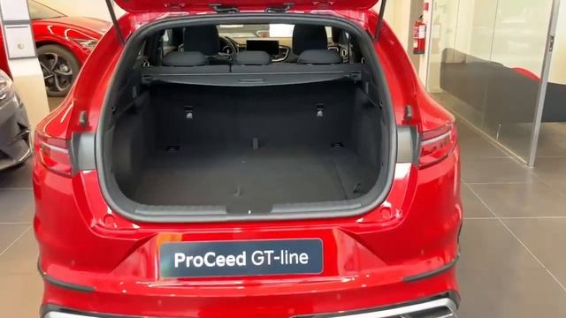 Kia Proceed GT Line смотреть онлайн