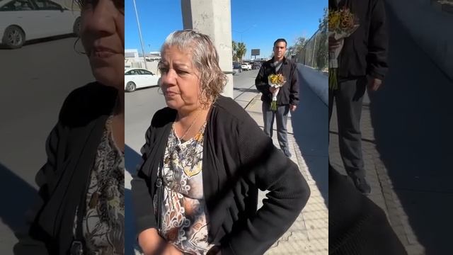 La reacción de esta pobre madre al reencontrarse con su hijo después de 17 años nos rompió el coraz смотреть онлайн