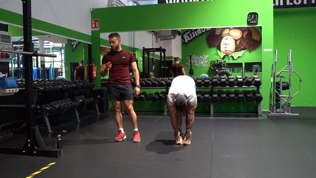 STRETCHING PER STAR BENE - ROUTINE GIORNALIERA смотреть онлайн