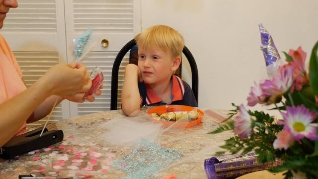 Букет с сюрпризом в подарок! своими руками! Bouquet with a surprise for a gift! Handmade! смотреть онлайн