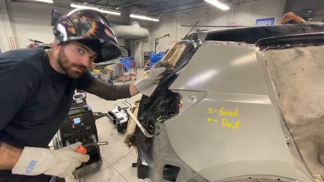 Точечная или контактная сварка. Сварка бронзой. Кузовные работы в США. смотреть онлайн