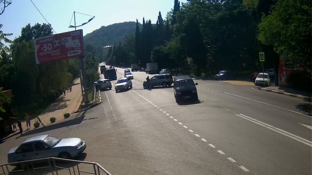 Дагомыс Батумское шоссе и ул Гайдара 2016 06 23 15 48 смотреть онлайн