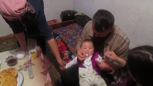 малыш не хочет есть кашу смотреть онлайн