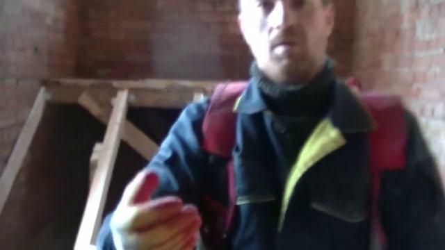 Бетонная лестница ( черновая = два марша + площадка) с опалубкой из остатков леса. День 1. смотреть онлайн