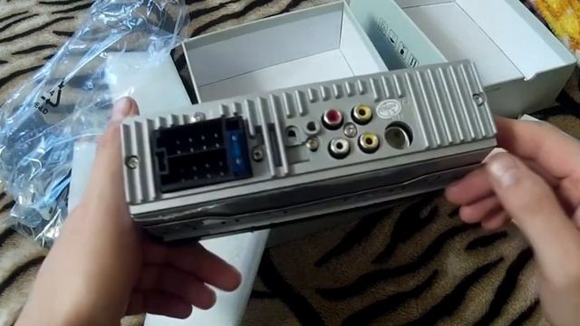 МАГНИТОЛА С ЭКРАНОМ Hikity 4022D смотреть онлайн