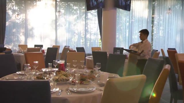 Ресторан "Бобры и Белки" в Sofrino Park смотреть онлайн