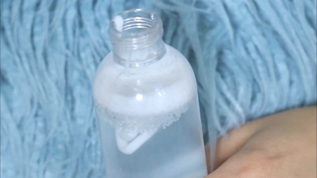 DIY Gel Spray  For Frizz Free Curls