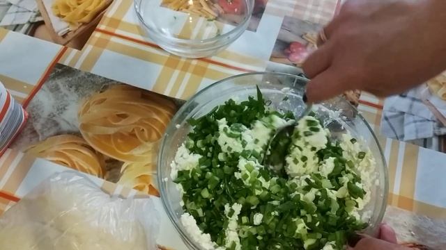 Вареники с творогом и зеленым луком смотреть онлайн