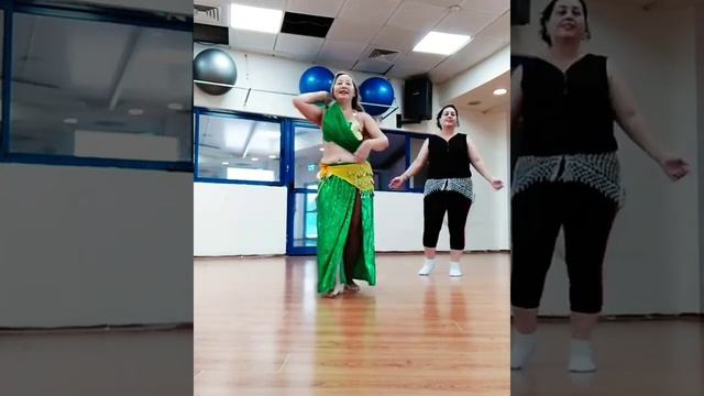 Belly dance class Habibi for beginners// Урок Танца живота Хабиби// שיעור ריקודי בטן חביבי למתחילות смотреть онлайн