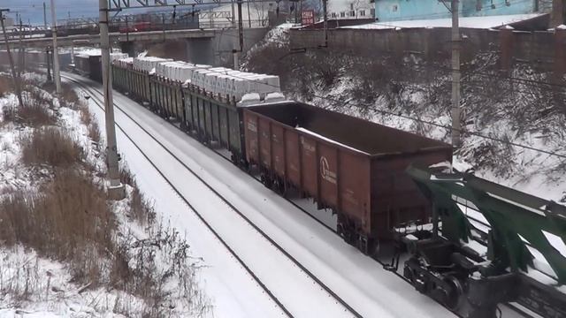 Электрвоз 2ЭС4К -040 с грузовым и ВЛ10-1124/locomotive 2ES4K-040 Cargo and VL10-1124 смотреть онлайн
