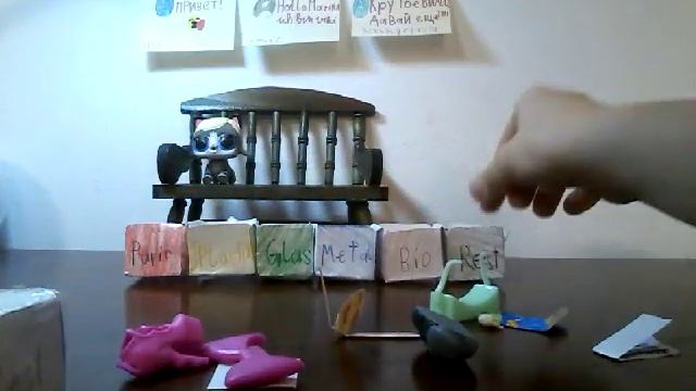 МАША ПОКАЗЫВАЕТ КАК ПРАВИЛЬНО СОРТИРОВАТЬ МУСОР