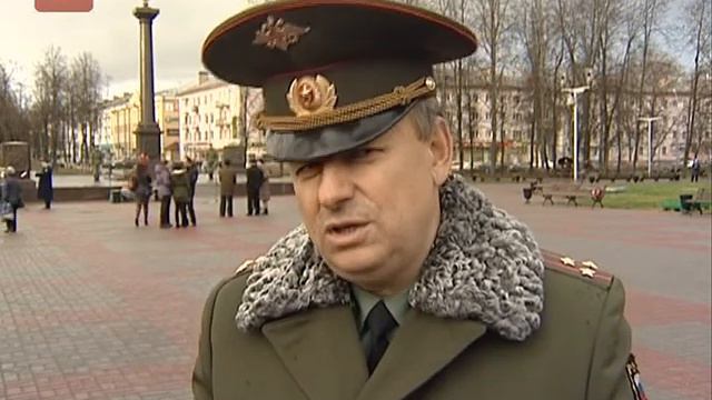 Новгородских призывников проводили на службу в московский комендантский Преображенский полк смотреть онлайн