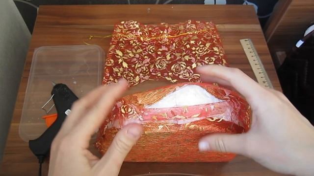 Что подарить на 8 марта? Сумочка из конфет. Пошаговый мастер-класс. смотреть онлайн