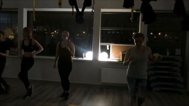 LATINO MIX z Lazaro w TLEN Fitness Klub смотреть онлайн
