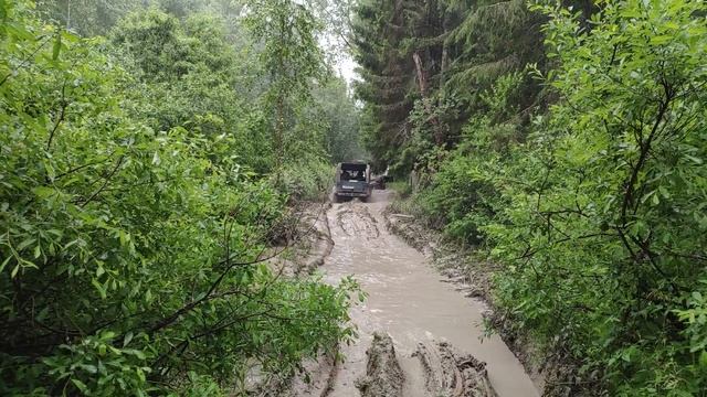 МОНСТРЫ БЕЗДОРОЖЬЯ. УАЗ Хантер 36-е, Nissan Patrol 37-е, Нивы, ГАЗ 69 и L200. ДОЕХАТЬ ЛЮБОЙ ЦЕНОЙ! смотреть онлайн