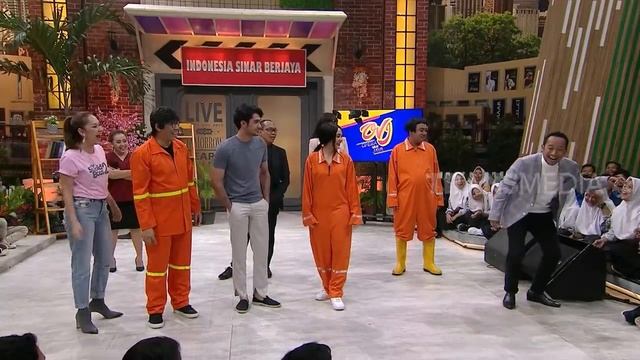 Reza Rahadian Buka Baju, Penonton HISTERIS | OPERA VAN JAVA (25/03/19) Part 5 смотреть онлайн