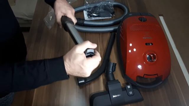 Miele Classic C1 Power Line Elektrikli Süpürge смотреть онлайн