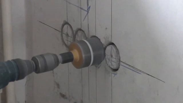 Детали#3 - Сверление отверстий для подрозетников в бетоне (алмазная коронка Практика 68) смотреть онлайн