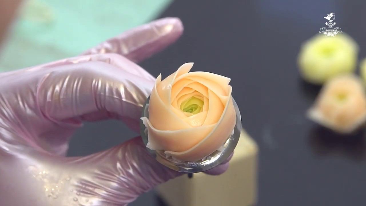 Ранунклюс из масляного крема Buttercream