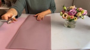 КАК СОБРАТЬ И УПАКОВАТЬ МАЛЕНЬКИЙ БУКЕТ -КОМПЛИМЕНТ. Флористика