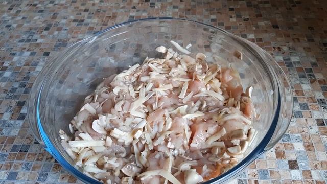 РУБЛЕННЫЕ КОТЛЕТЫ ИЗ КУРИЦЫ И ГРИБОВ!!! смотреть онлайн