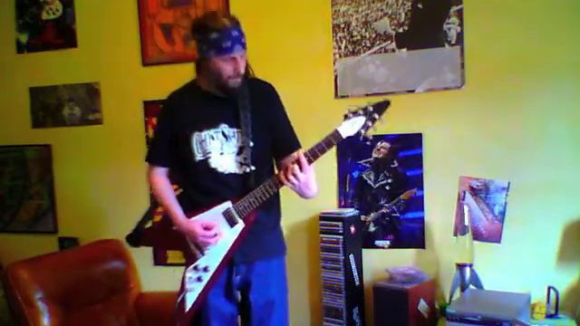 Gibson Flying V + Ibanez TS-9 Tube Screamer Green смотреть онлайн