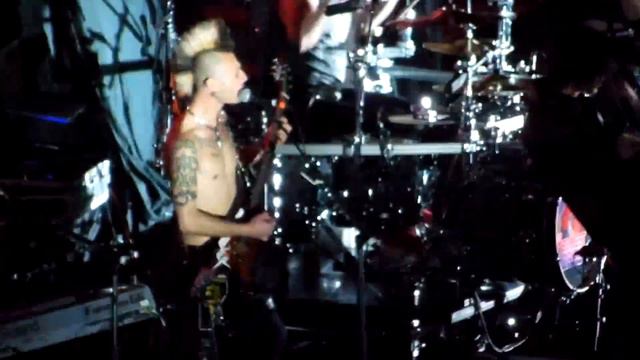 Move Your Body - My Darkest Days смотреть онлайн