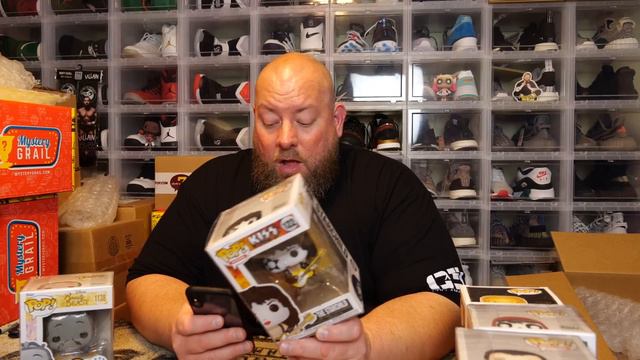 $100 PopKingPaul Funko Pop Mystery Box VS $100 The GRAIL BOX Funko Pop Mystery Box + ROUND 3 смотреть онлайн