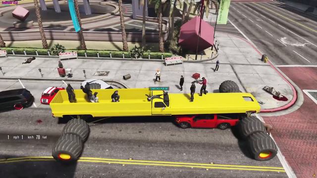 I Annoyed Cops With MEGA Truck in GTA 5 RP смотреть онлайн