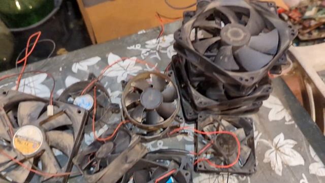 Разобрал на лом 15 блоков питания компьютера. Сколько можно заработать на компьютерном ломе? смотреть онлайн