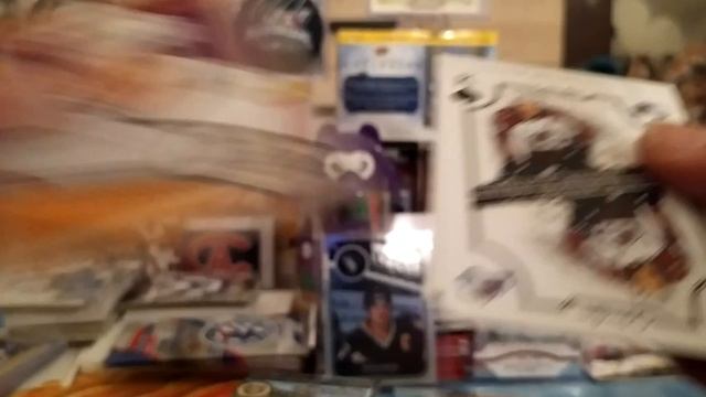 2019/20 O O-PEE-CHEE HOCKEY HOBBY BOX#22 BOX BREAK? смотреть онлайн