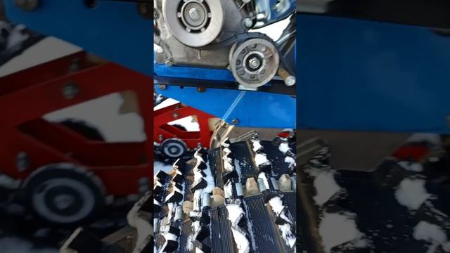 мотоблок в деле гусеница,отвал.. смотреть онлайн