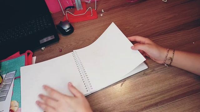 Показываю рисунки из старого скетчбука и нового ✨???⚡❤️⭐ смотреть онлайн