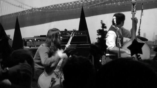 Avett Brothers - New Years Day Encore Fox Theatre - Laundry Room / Talk On Indolence смотреть онлайн