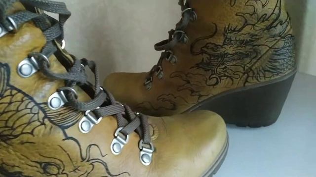 Таттоо на обуви. смотреть онлайн