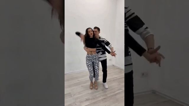 Сергей Южилкин - Дарья Филиппова Bachata Me Pase смотреть онлайн