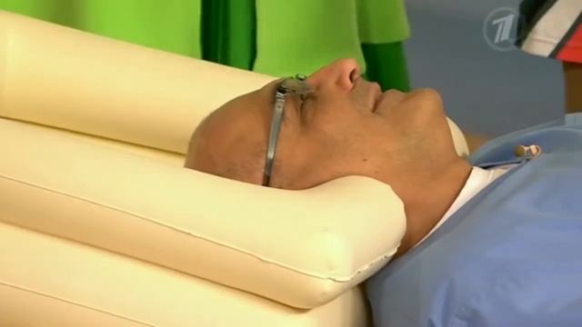 Инструкция - мытье головы лежачему больному с помощью надувного комплекта смотреть онлайн