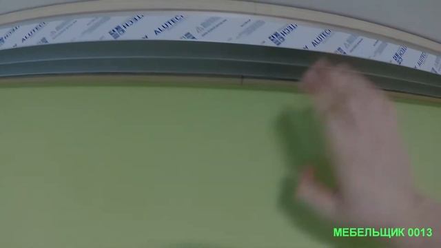 Как закрепить верхний рельс к натяжному потолку без закладных.Установка зеркальных дверей купе. смотреть онлайн