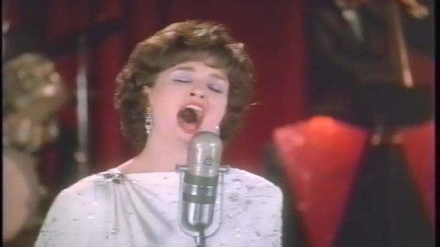 SWEET DREAMS - Jessica Lange Performs As Patsy Cline