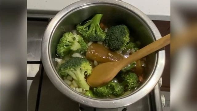 BROKOLİ ÇORBASI/8 AY VE ÜZERİ BEBEKLER İÇİN