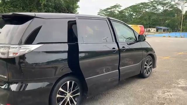 Toyota Estima Areas 2.4 2013 Black Sunroof Rear Entertainment - SNL4510P / SKA25T смотреть онлайн